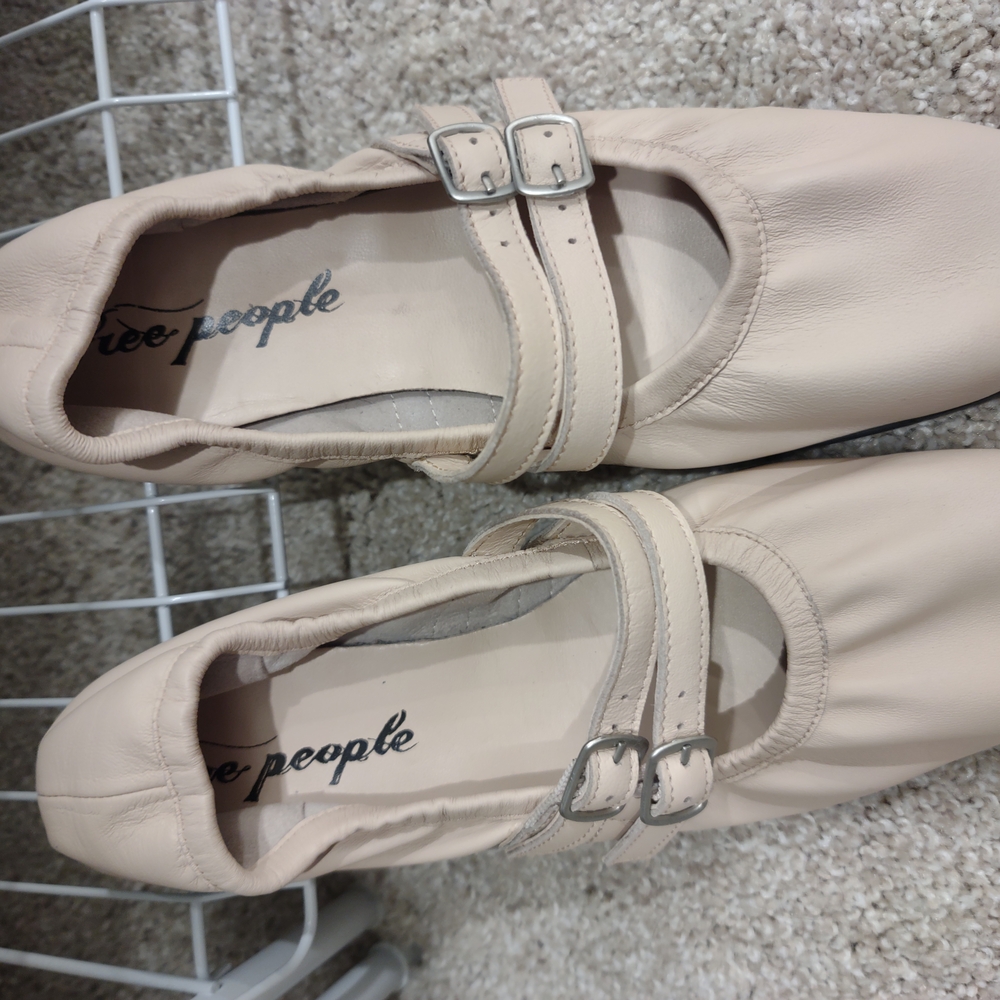 Free People Cream Flats with Strap and Rounded Toe